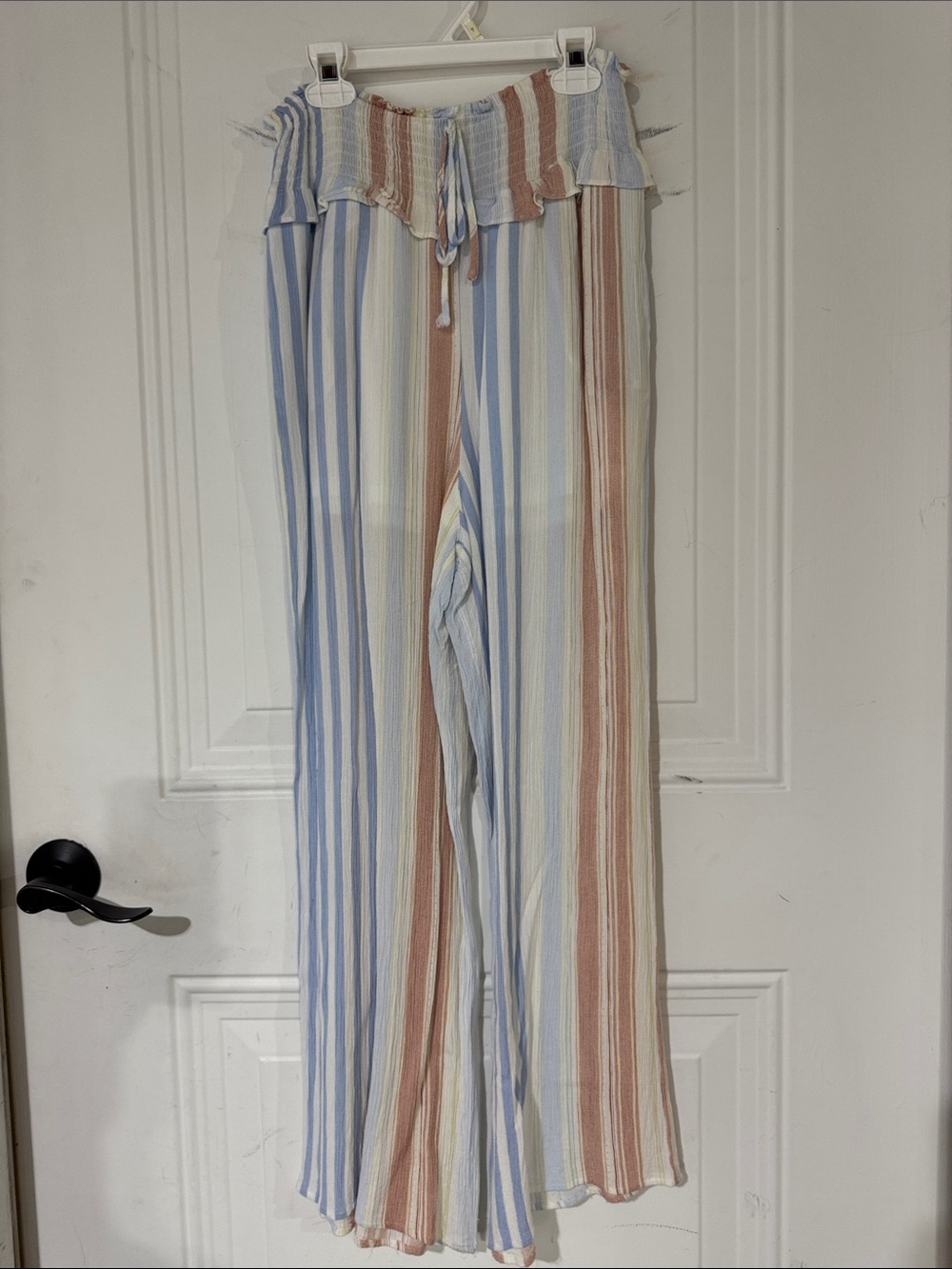 L Love - Striped Wide-Leg Drawstring Pants in Blue, Beige & Pink